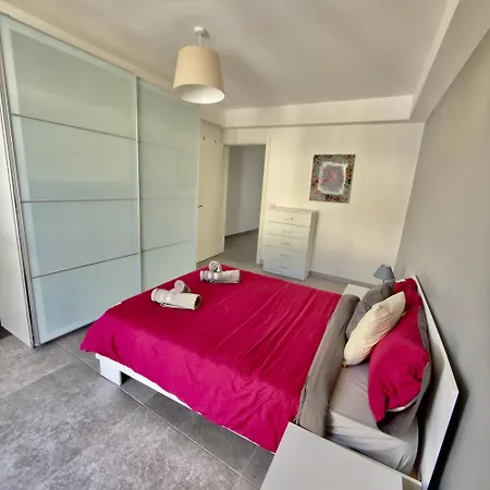 Διαμέρισμα Central Seaview Apartment, 49 Tigne Mansions Apt 8 *