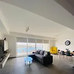 Seaview Apartment- Valletta Views - 8, 49 Tigne Point Mansions Appartamento Sliema