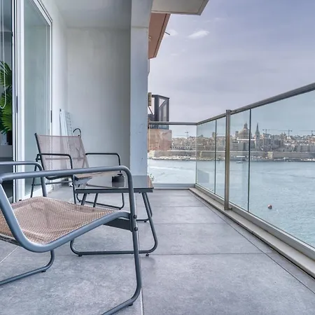 Seaview Apartment, 49 Tigne Mansions 8