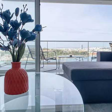 Seaview Apartment, 49 Tigne Mansions 8 アパート スリーマ