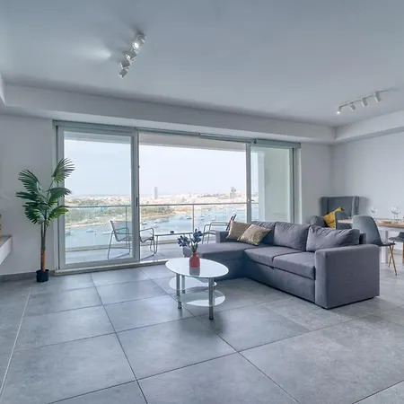 Seaview Apartment, 49 Tigne Mansions 8 アパート