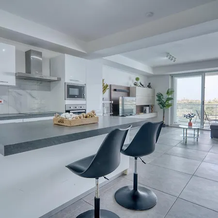 Seaview Apartment, 49 Tigne Mansions 8 アパート スリーマ