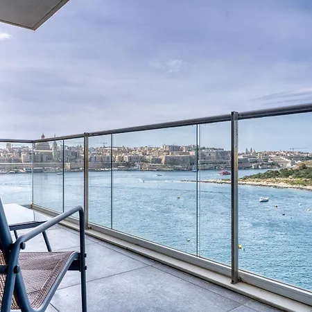アパート Seaview Apartment, 49 Tigne Mansions 8 *