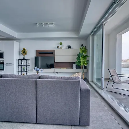 アパート Seaview Apartment, 49 Tigne Mansions 8