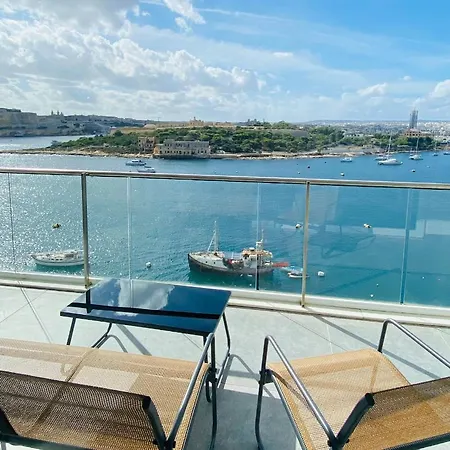 Seaview Apartment- Valletta Views - 8, 49 Tigne Point Mansions